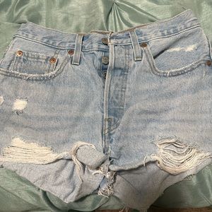 501 Levi’s shorts